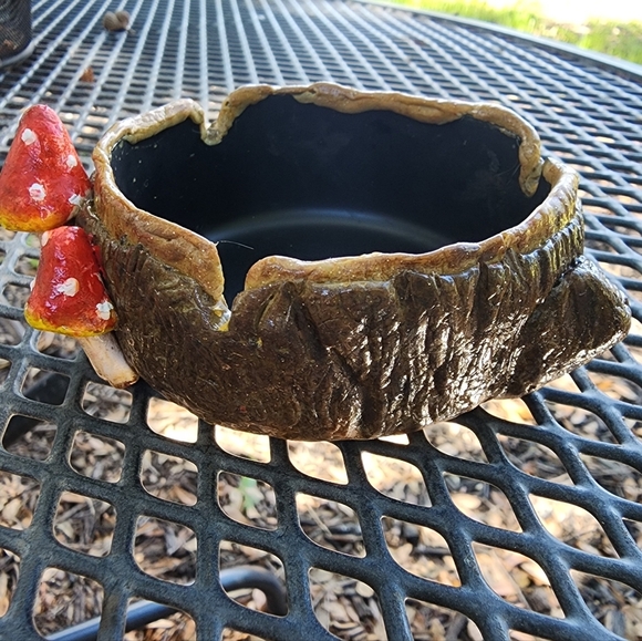 Mushroom Log ashtray Handmade Polymer Clay - Picture 3 of 4